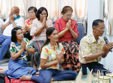 งานประเพณีทำบุญ และพิธีรดน้ำขอพรนักสหกรณ์อาวุโส ณ ... พารามิเตอร์รูปภาพ 27